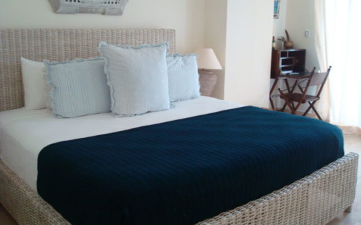 AQ 442, New beach condo