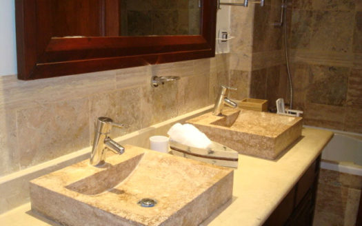 AQ 442, New beach condo