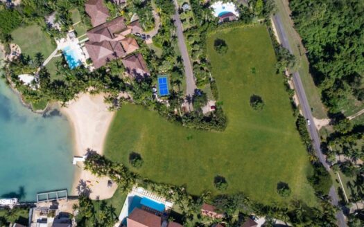 Unique waterfront lot – ref. 2460