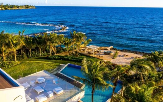 Unique waterfront home – ref. 2060