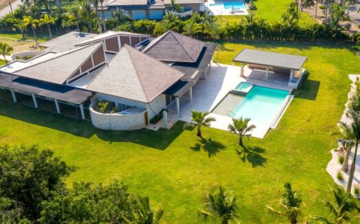 Brandnew villa in Canas II – ref. 2340