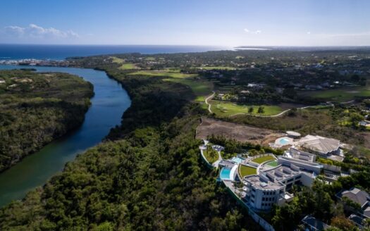 Unique modern home with incredible river view – 2361