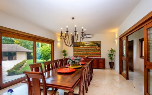 Between marina and beach – ref. 1931