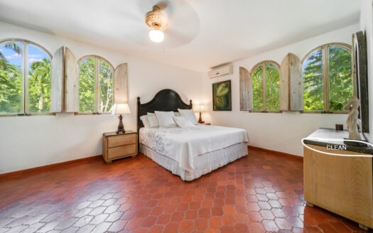 Renovation project, close to tenniscourts – ref. 2220