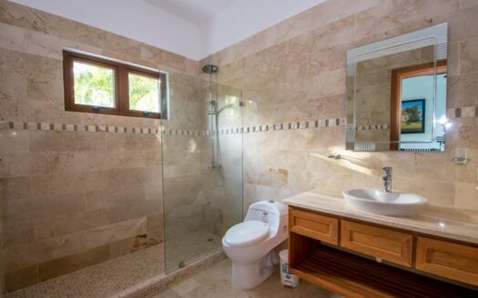 Oversized home in privileged neighborhood – ref. 1841