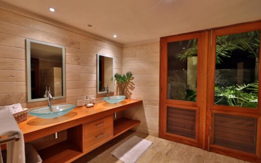 Large home with great rental income – ref.2251