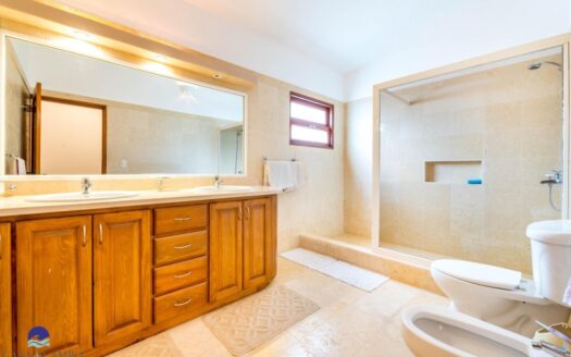 Comfortable golf villa – ref. 2203