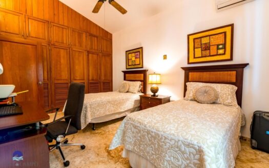 Comfortable golf villa – ref. 2203