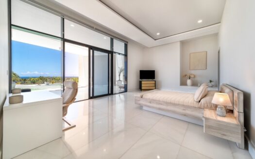 Unique modern home with incredible river view – 2361