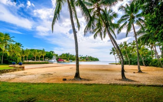 Unique beachfront property – ref. 2061