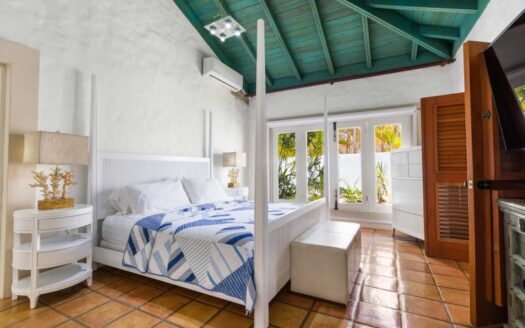 10 steps from your home to your boat – ref. 2142